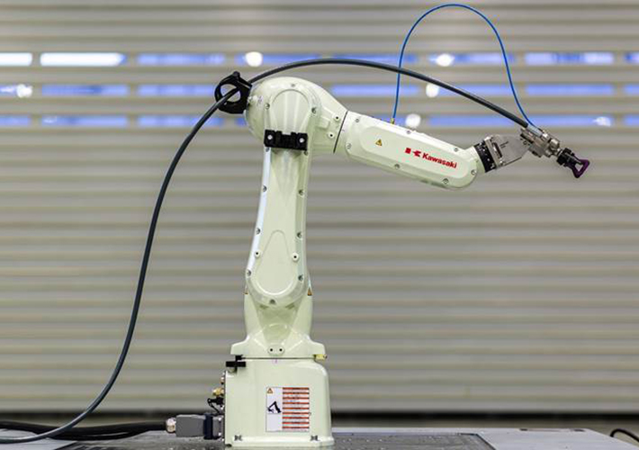 Foto ready2integrate: Dürr y Kawasaki Robotics presentan un sistema de pintura automatizado.